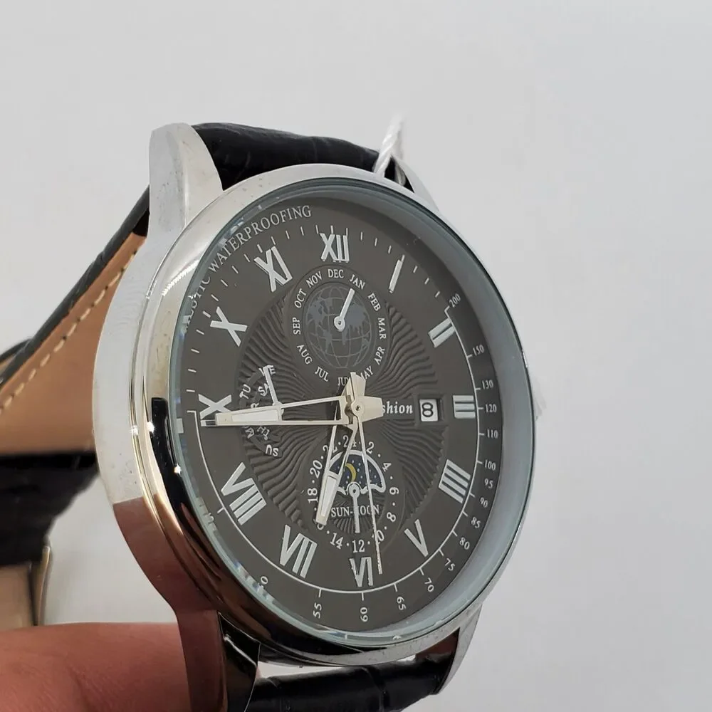 40MM Men's‎ Watch Black Dial Gray Case Black Leather Bands Roman Numerals Date